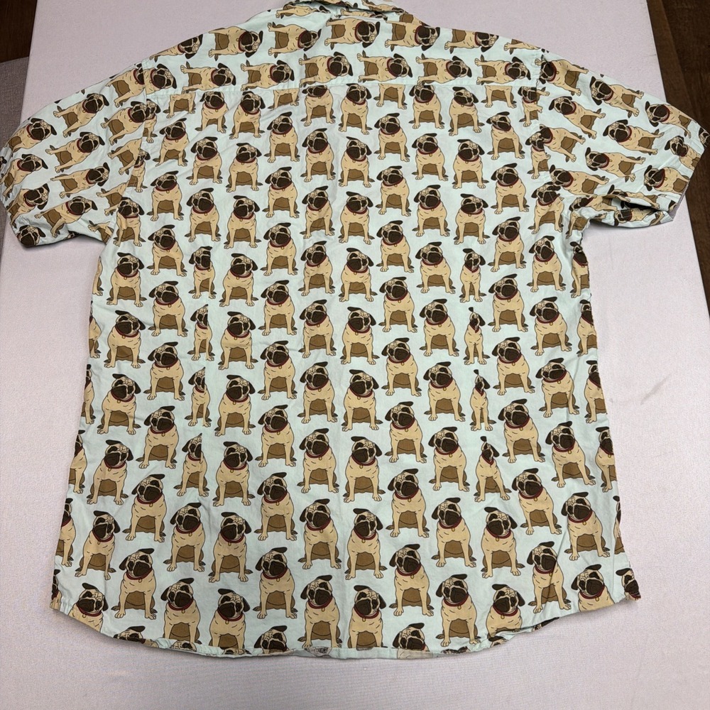 Super Massive Pug Dog Button Down Short Sleeve Novelty Shirt Men's Large - Picture 5 of 7